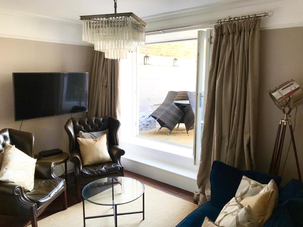 Marina Retreat - Stunning 4 Bedroom, 3 Bathroom House With Harbour Views! 램즈게이트 외부 사진
