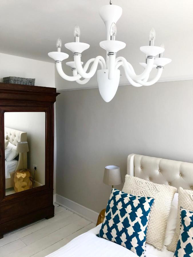 Marina Retreat - Stunning 4 Bedroom, 3 Bathroom House With Harbour Views! 램즈게이트 외부 사진
