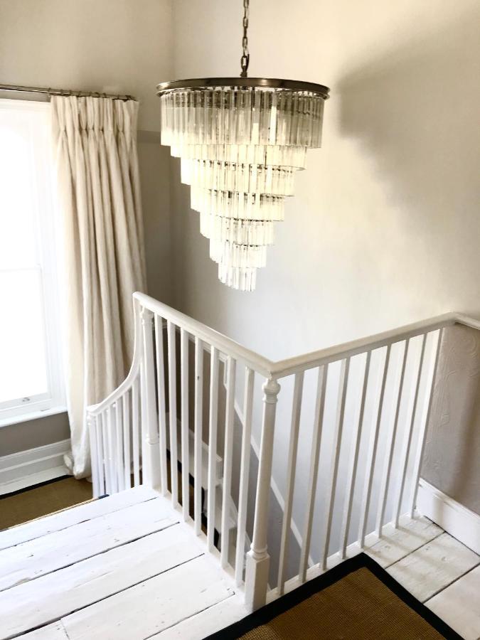 Marina Retreat - Stunning 4 Bedroom, 3 Bathroom House With Harbour Views! 램즈게이트 외부 사진